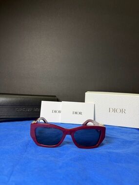 New Authentic MissDior S1 94A0 Burgundy Frame and Smoke Lens Sunglasses